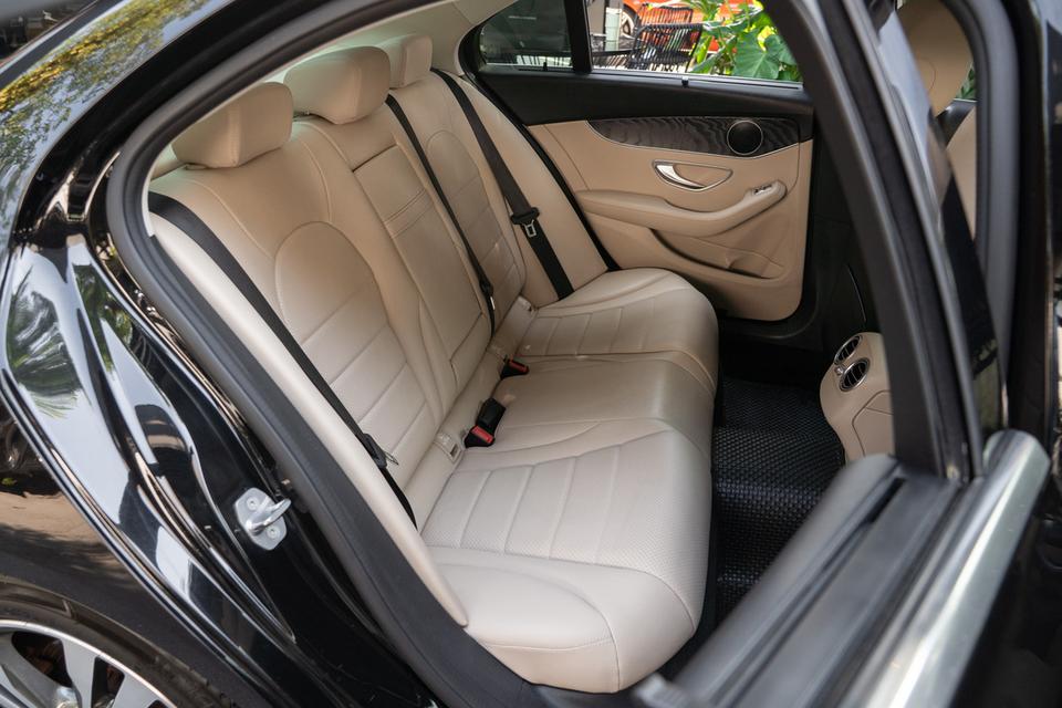 📌เข้าใหม่! ผ่อนชิลล์ 11,xxx/เดือน “Mercedes-Benz C350e Avantgarde Plug-in Hybrid” ปี2018 รูปที่ 6