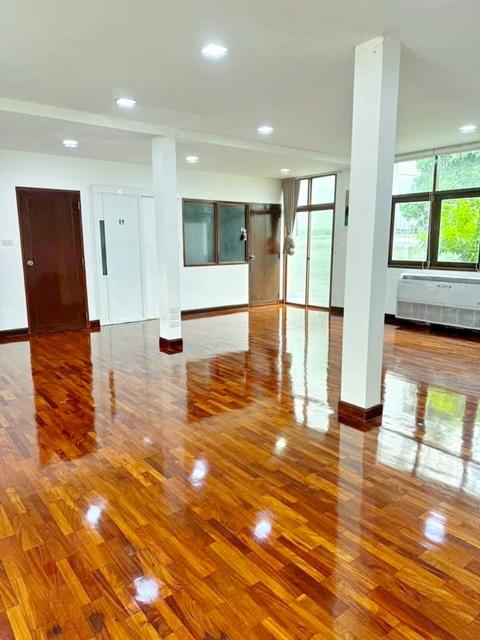 แอร์ 8 เครื่อง 6 นอน MRT บางซื่อ 2 กม.ให้เช่าบ้านเดี่ยว 2 ชั้น ใหญ่ 100 ตร.วา. 300 ตร.ม. ประชาชื่น ม.เซ็นจอห์น 2.2 กม. 7 6