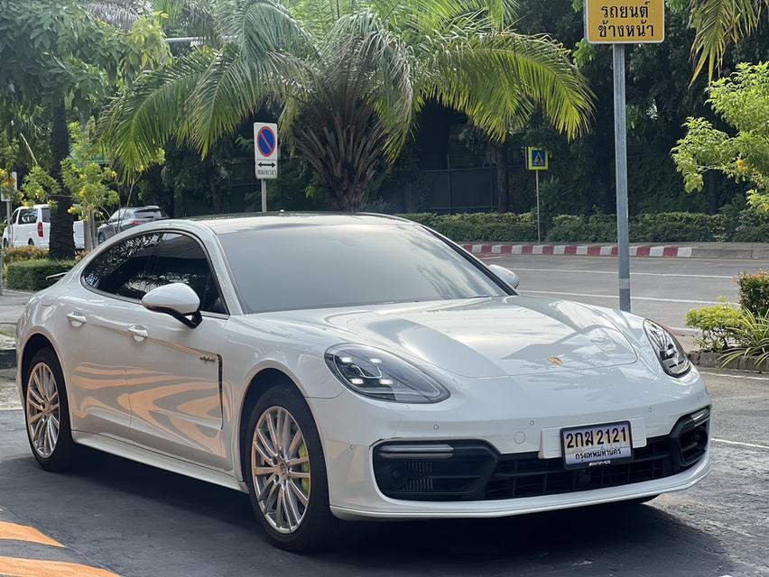 Porsche Panamera E hybrid ปี 2018