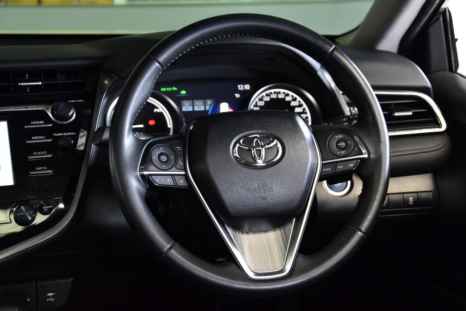 รหัสรถ TKG8708 TOYOTA CAMRY 2.5 HYBRID ปี 2021 3