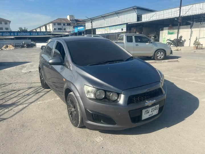 Chevrolet Sonic สีเทา 3