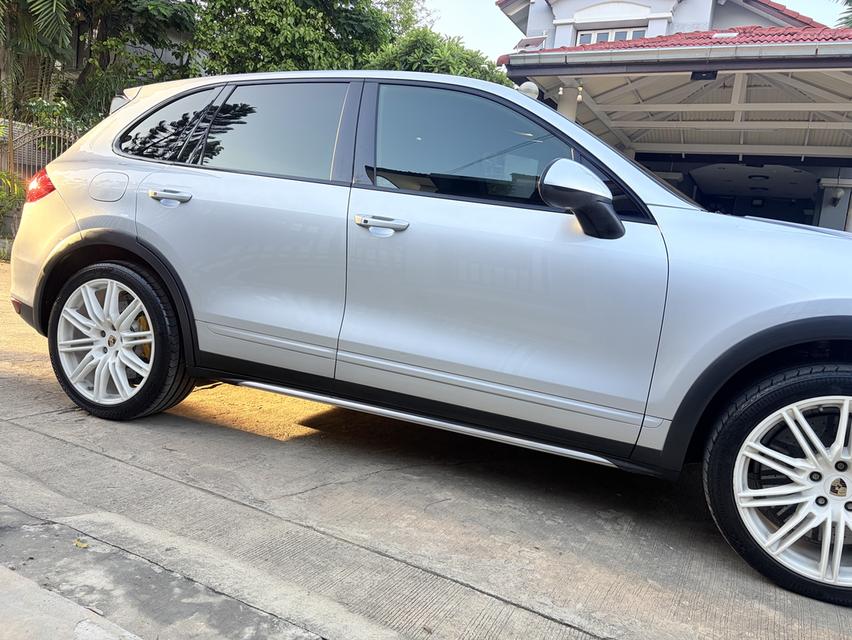 Porsche Cayenne Turbo 4.8L V8 Twin turbo 560 แรงม้า รุ่นหายากมาก เสียงดุดัน ใช้แก๊สโซฮอล์95 รูปที่ 3