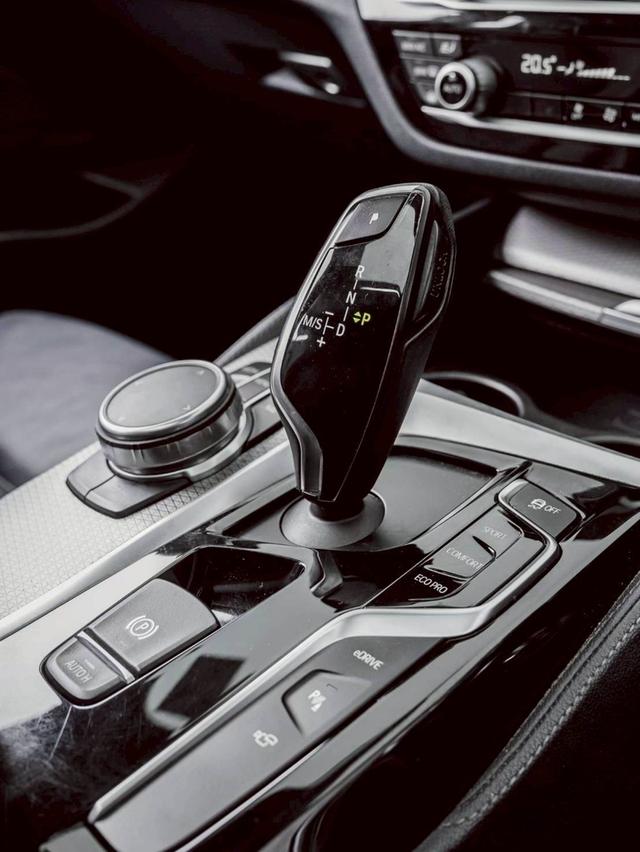 รหัสรถ 67GG1735 #BMW #G30 530e 2018 m sport Bsi เหลือถึงปี 2570