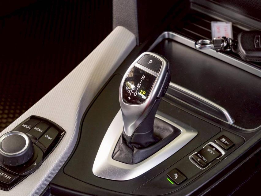 ขาย BMW 320d Mdport ปี19 12