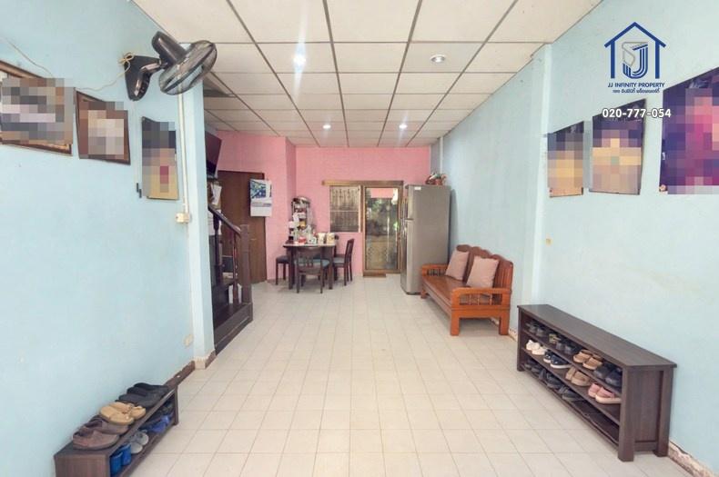 ขายทาวน์เฮ้าส์ 2 ชั้น หมู่บ้านแหวนยอด 1 ซอยลำลูกกา 21 ใกล้สถานีรถไฟฟ้าคูคต 5