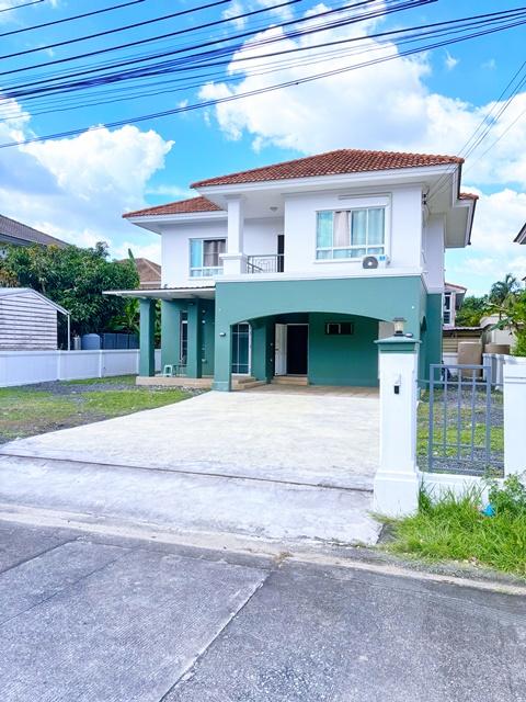 เปิดซิง! คฤหาสน์ บ้านเดี่ยวพร้อมเข้าอยู่ 2ชั้น 100ตรว. แม็คโคร ร่มเกล้า 3.9 กม. 3นอน รถไฟฟ้าสีชมพู ตลาดมีนบุรี 2.6 กม.3น 1