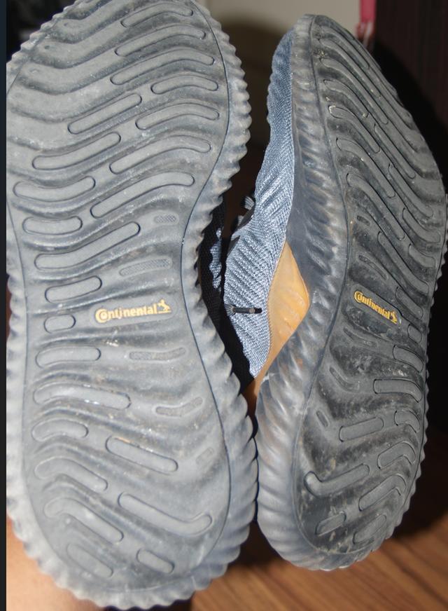 ์รองเท้า Adidas Sneaker size US10 รูปที่ 7