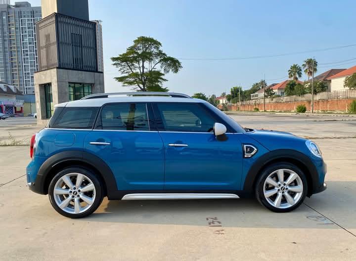 Mini Countryman สีน้ำเงิน 12