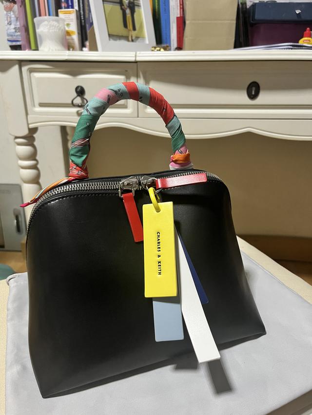 กระเป๋า Charles & Kieth รูปที่ 9