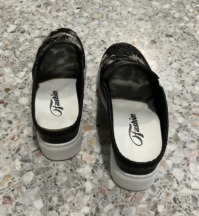 รองเท้ามือ2, รองเท้าเปิดส้น Slip-on รูปที่ 3