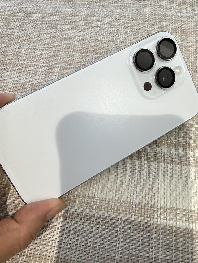 iPhone 16 Pro สีขาว 512 เครื่องเดิมๆไม่เคยซ่อม อุปกรณ์ครบยกกล่อง