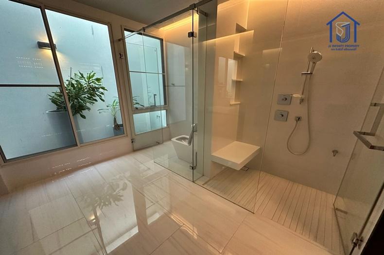 ขายบ้านเดี่ยว 3 ชั้น หมู่บ้านวีเว่ เอกมัย-รามอินทรา ถนนประดิษฐ์มนูธรรม ซอยโยธินพัฒนา 3 8