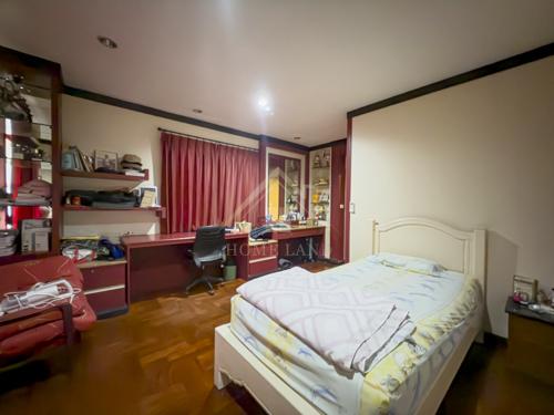 บ้านเดี่ยว หมู่บ้าน วรารมย์ เพชรเกษม 81 6