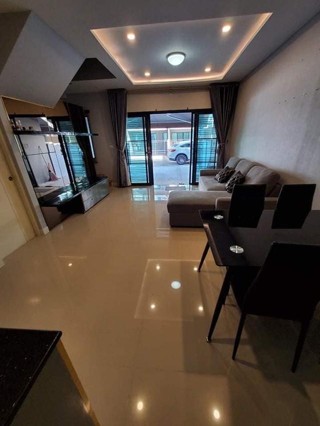 ขาย/ให้เช่า ทาวน์โฮม 3 ชั้น บ้านกลางเมือง ปิ่นเกล้า-จรัญ 3 นอน 18.1 ตร.ว. ติดถนนใหญ่ ใกล้รถไฟฟ้า 3 สาย! 10