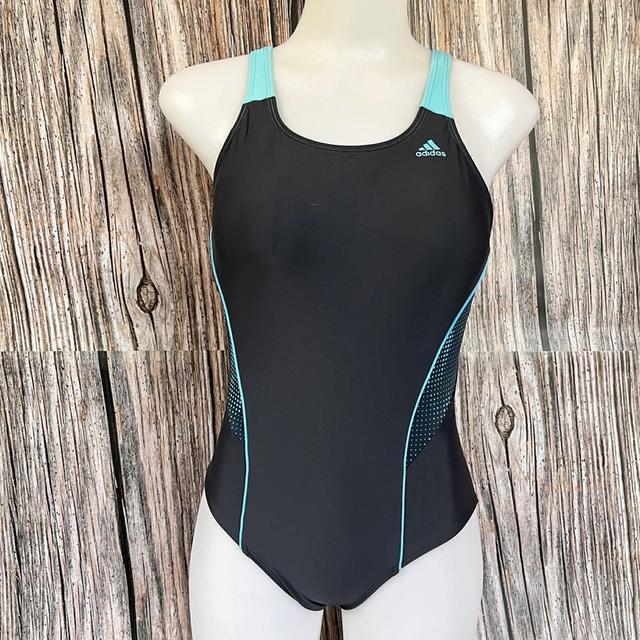 adidas ชุดว่ายน้ำมือสอง