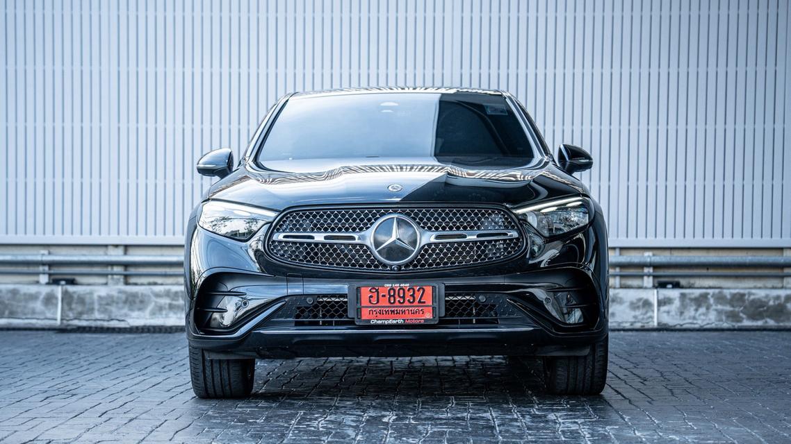 Mercedes-Benz GLC350e Coupe 4Matic AMG Dynamic 2024 สีดำ รูปที่ 2