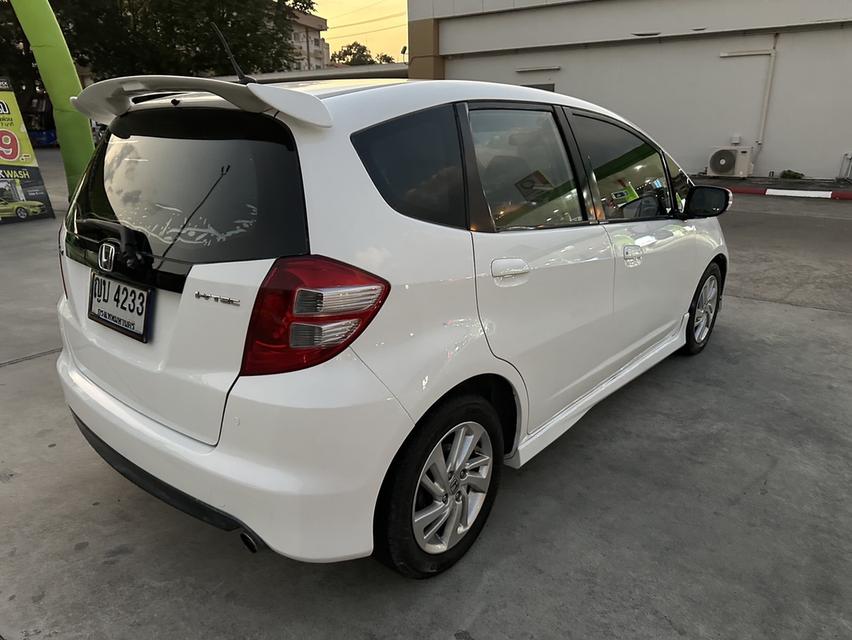 Honda Jazz 1.5 SV AT 2011 รูปที่ 7