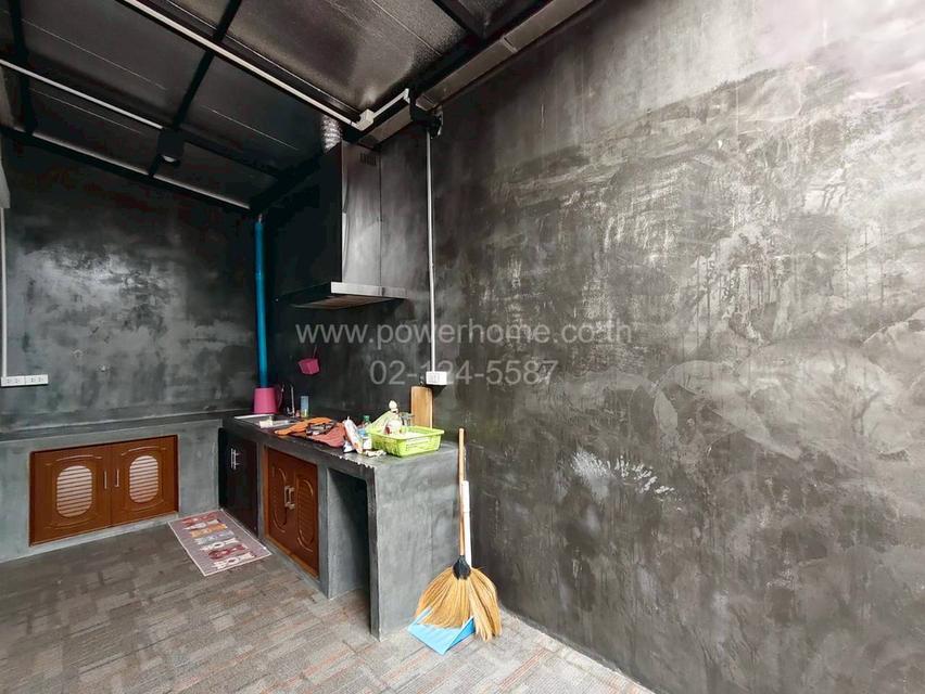หมู่บ้านพฤกษาวิลล์ ประชาอุทิศ – สุขสวัสดิ์ 78 ใกล้ตลาด บิ๊กซีประชาอุทิศ ถนนสุขสวัสดิ์ แขวงทุงครุ เขตทุ่งครุ กรุงเทพมหานคร 13