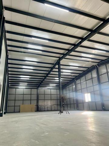 โกดังพัฒนาการ97ให้เช่า ขนาด 900 ตรม 2 ชั้น สูง 9 เมตร พร้อมออฟฟิตรถเทรลเลอร์ 40 ฟุตเข้าออกได้ 5