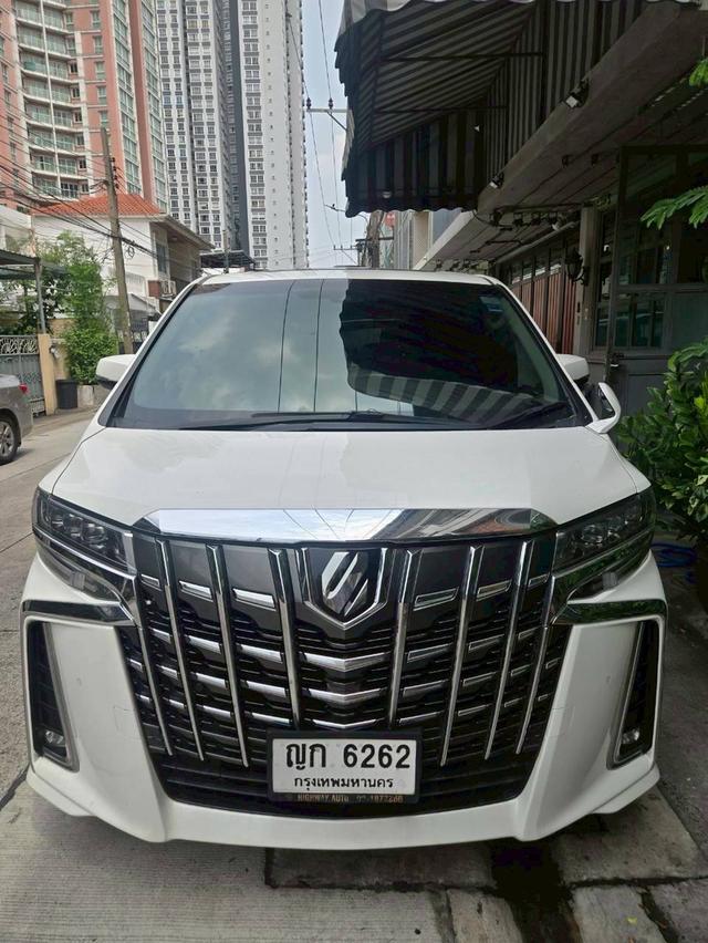 รถตู้อัลพาส 2019 สีขาว