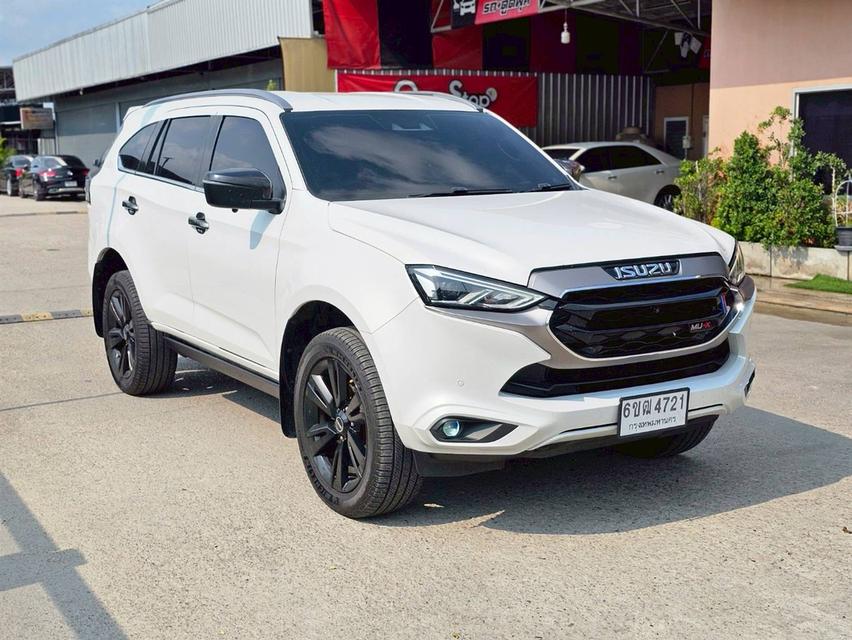Isuzu MU-X 3.0Ultimatc 4wd ปี22
