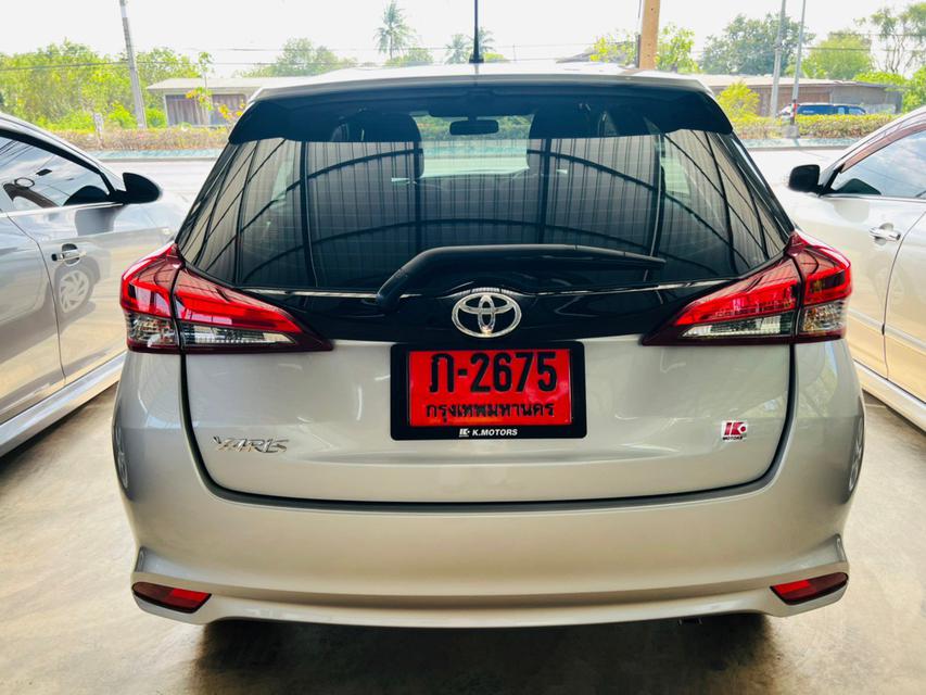 Toyota Yaris 2021 1.2 A/T 1