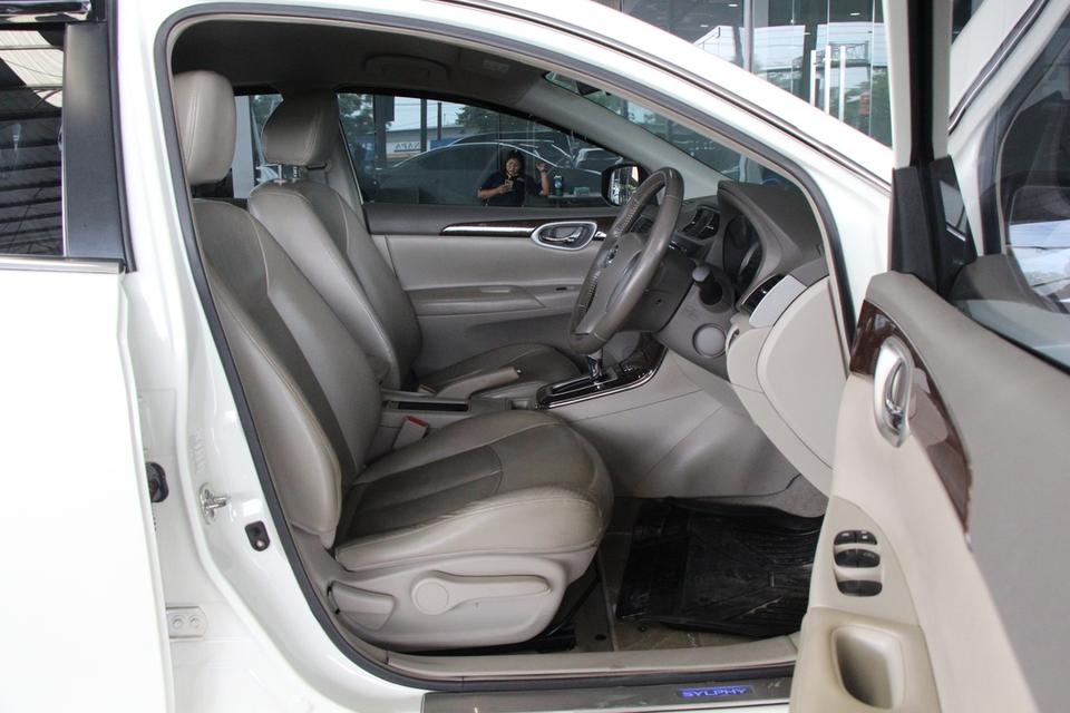 รหัสรถ TKG2518 NISSAN SYLPHY 1.8 V ปี 2013 7