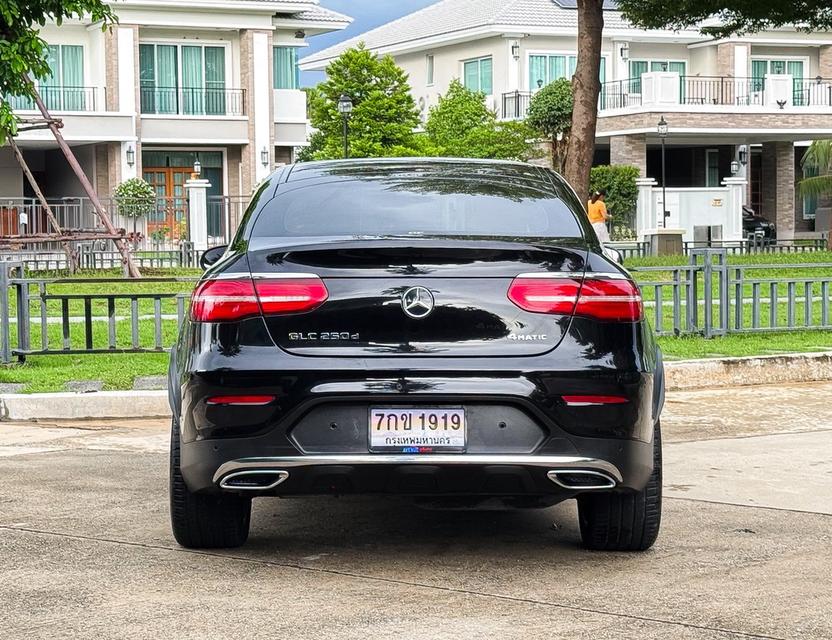 (แจ้งรหัสรถ AVA1919)⭐️ GLC 250d Coupe 4MATIC AMG Plus 2018 ดีเซลล้วน รูปย่อยที่ 4