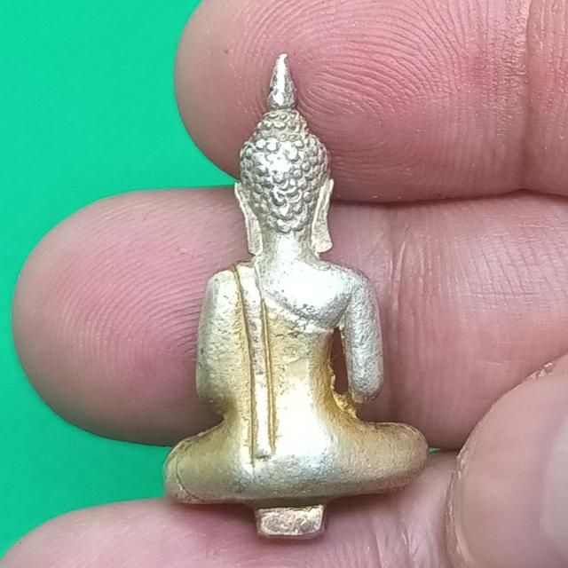 พระยอดธงเนื้อเงินไม่รู้ที่ 6