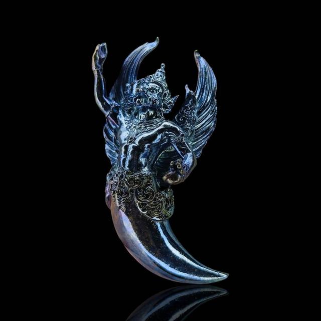 เล็บครุฑ รุ่น กำเนิดเศรษฐีครูบาวิรุต ญาณสังวโร วัดสันมะเหม้า จ.เชียงราย รูปที่ 1