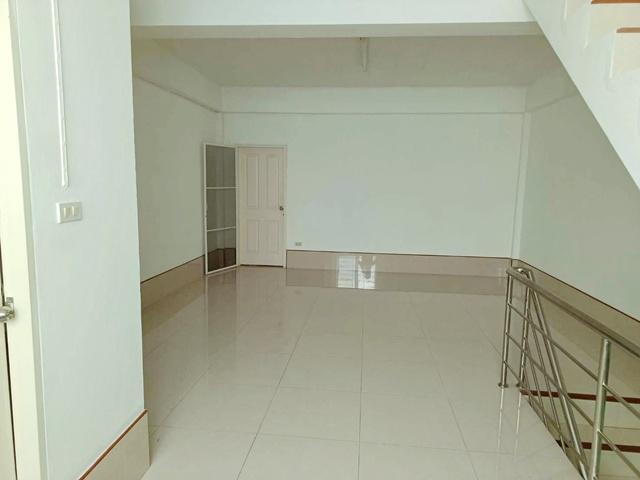 ช่างอากาศอุทิศ1-7 ให้เช่าอาคารพาณิชย์ 3 ชั้น ถูกที่สุด MRTดอนเมือง 800ม. 19 ตร.วา. 220 ตร.ม.สนามบินดอนเมือง 1.4 กม. 8