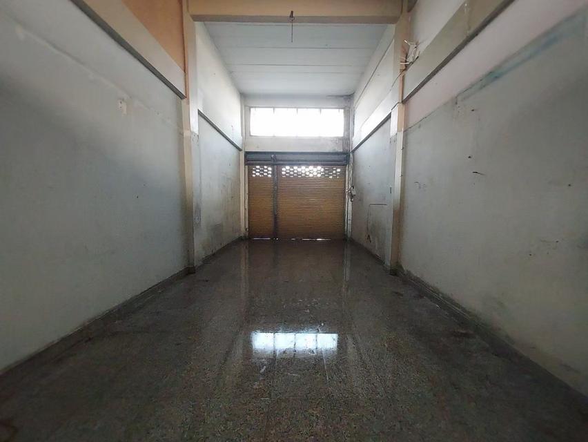 ขายตึกแถว 4 ชั้น (แนวรถไฟฟ้า) ติดถนนรัตนาธิเบศร์ บางบัวทอง จังหวัดนนทบุรี 4