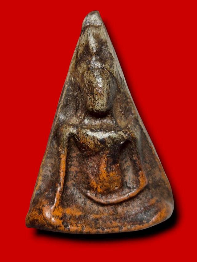 พระนางพญาเปิดเช่าบูชา