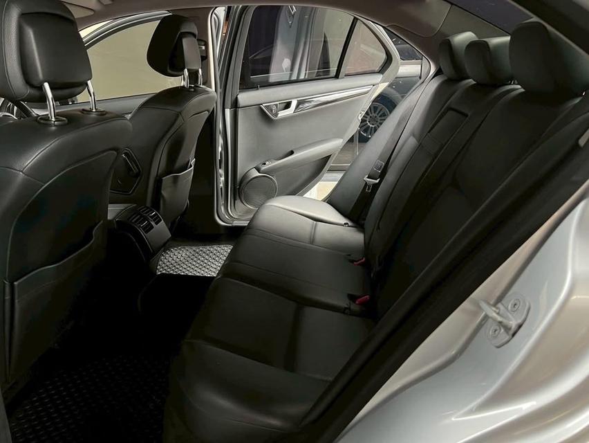 Benz C200 CGI  7