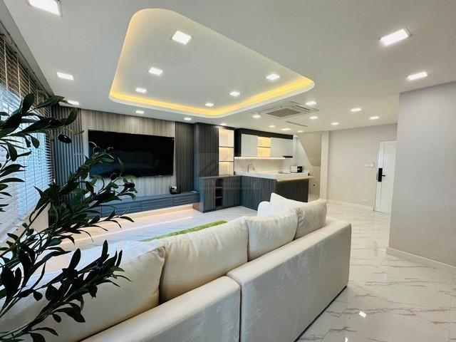 PB5949ให้เช่า บ้าน 2 ชั้น หลังมุม หมู่บ้านอยู่เจริญ779 ซอยรัชดา 18 บ้านสวยตกแต่งใหม่ บ้านสวยตกแต่งใหม่ เฟอร์นิเจอร์ครบพร้อมอยู่ 5