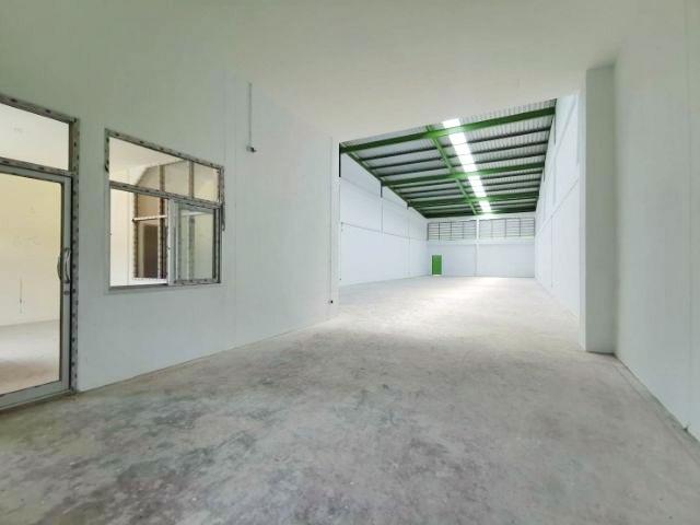 มินิแฟคตอรี่ให้เช่า 2 นอน 2 น้ำ ไฟฟ้า 3 เฟส แยกลาดหลุมแก้ว 1 กม. ถนนกาญจนาภิเษก 330 ตร.ม. นิคมอุตสาหกรรมบางกะดี 4