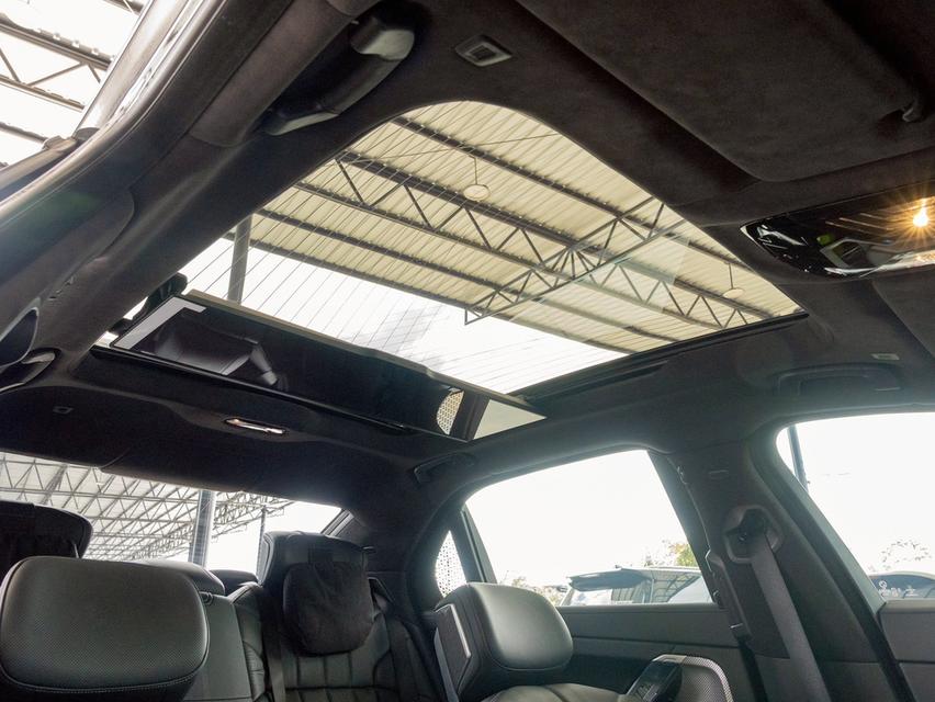 BMW 750e (G70) M Sport ปี 2024 มือเดียว ไมล์แท้ 15,000 กม. BSI/BRI เหลือเพียบ! 17