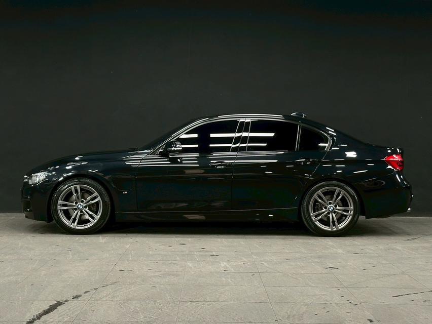 BMW 330e m sport ปี 2017 7