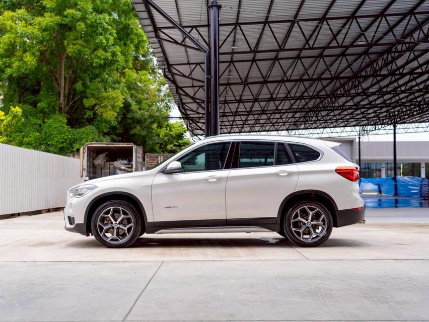 BMW X1 sDrive18d xLine ปีจด 2017 3