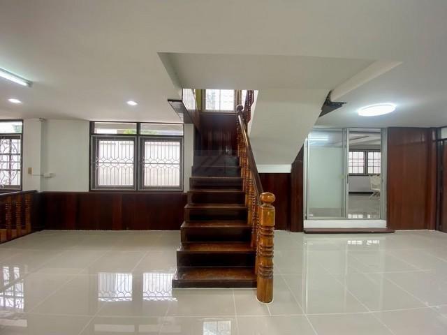 PB5898ให้เช่า บ้านเดี่ยว 2 ชั้น ย่านพระรามเก้า ซอยพระรามเก้า 62 เสรี 8 ใกล้เดอะไนน์พระราม9 ใกล้แอร์พอร์ตลิ้งค์หัวหมาก 9