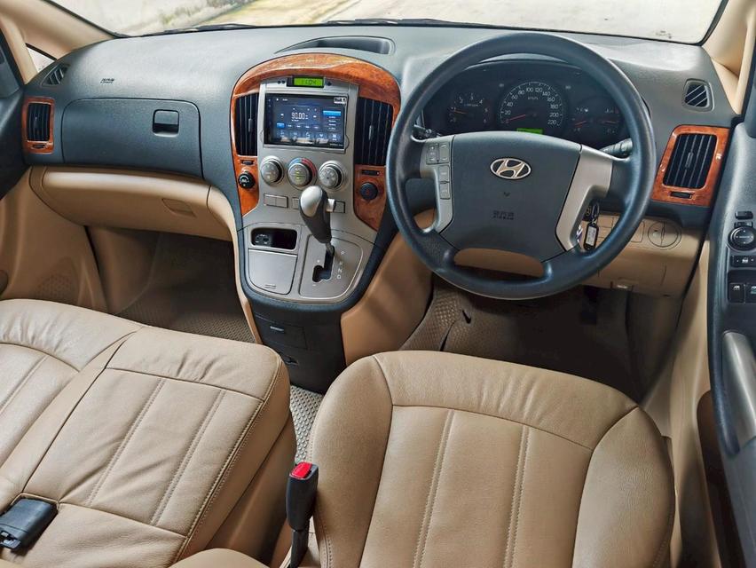 HYUNDAI H-1 2.5 ELITE 6