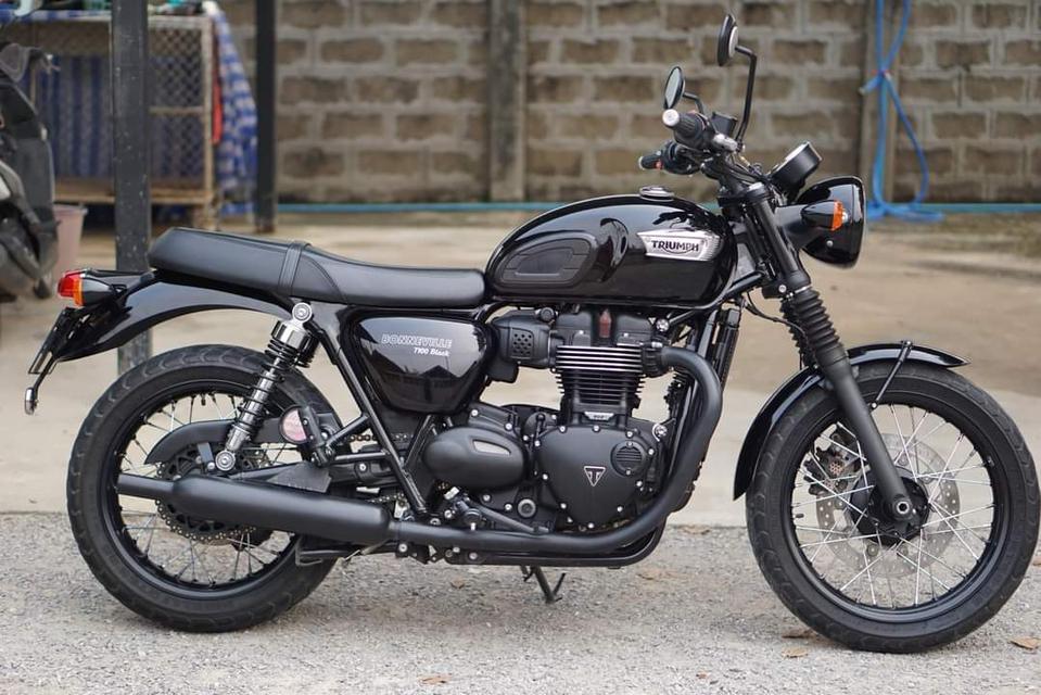 Triumph Bonneville T100 3