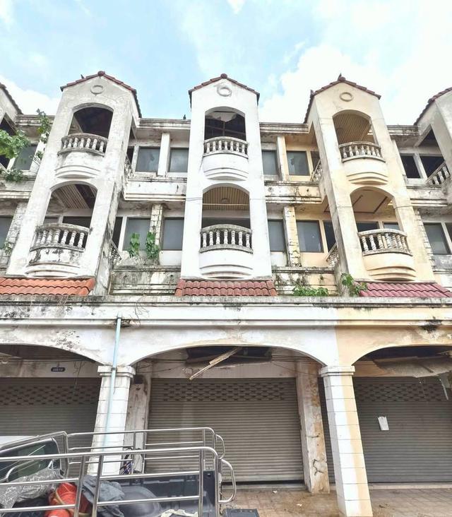 อาคารพานิชย์ 3 ชั้น ติดถนนมิตรภาพสระบุรี อ. แก่งคอย ราคาถูกมากที่สุด ซื้อแล้วได้กำไร 1