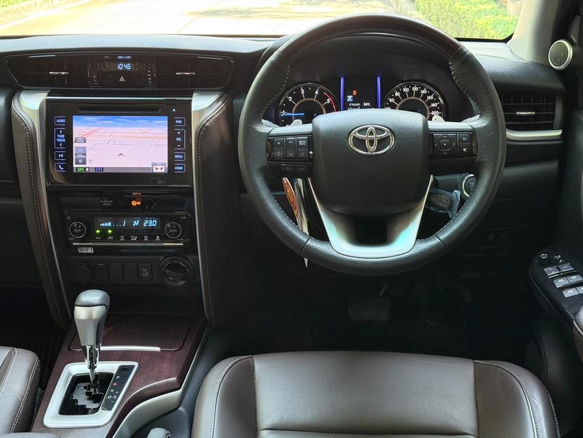 รหัสรถ PJP2528 2019 TOYOTA FORTUNER 2.4 V 4WD สีดำ รูปที่ 7