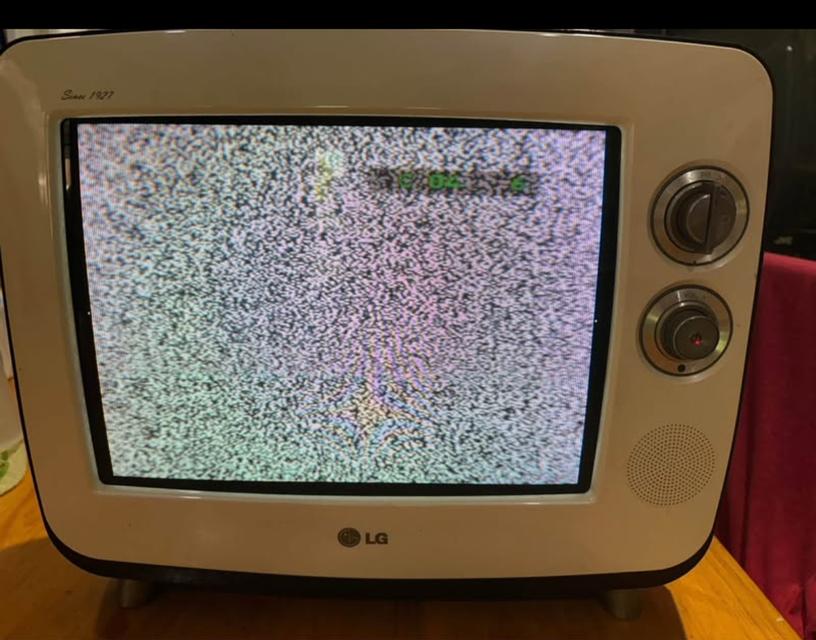 LG Retro CRT TV 14 inches  7