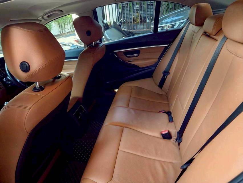 BMW 320d Luxury ปี 2017 รูปที่ 8
