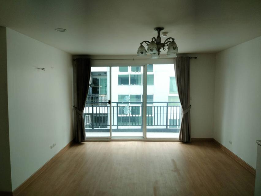 ขาย D5 Condo 56.76 ตรม. ตั้งอยู่ในซอยนวลจันทร์56 เขตบึงกุ่ม กทม. 2