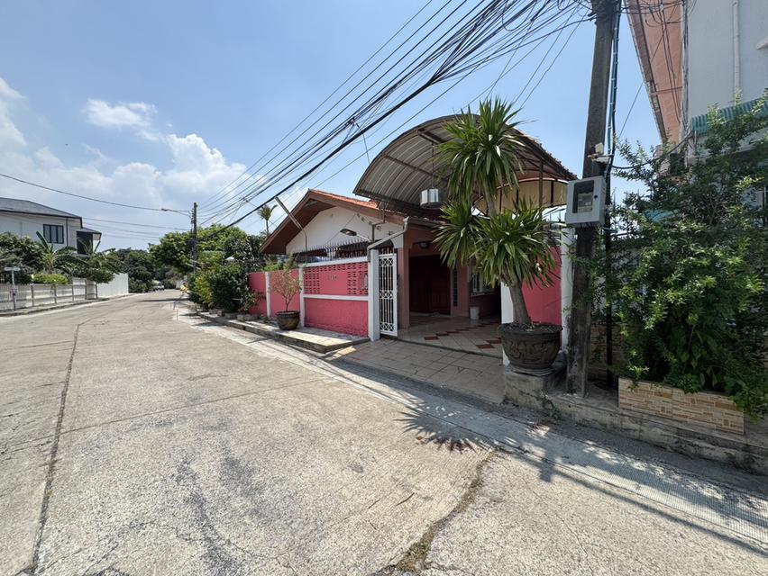 บ้านเดี่ยวหมู่บ้านสุขนทีวิลล่า ลาดปลาเค้า62 ถ.รามอินทรา บางเขน กรุงเทพ 6