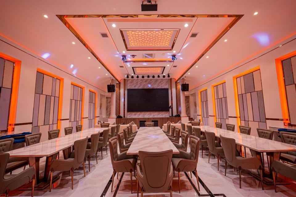 บ้าน ขายคฤหาสน์หรู พุทธมณฑลสาย 3 ราคา 250 ล้านบาท ตกแต่งสวยหรูพร้อมเข้าอยู่ 14