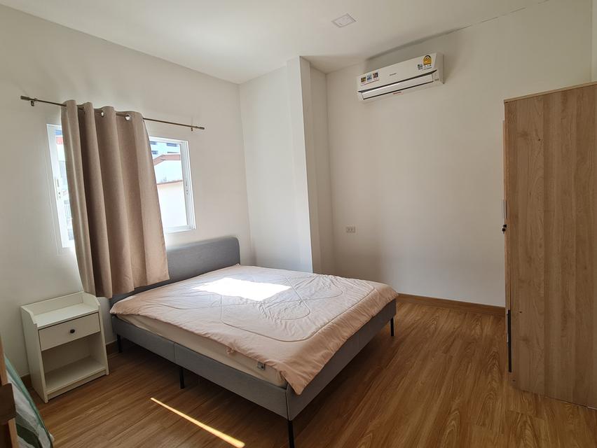ขายด่วน (จะย้ายไปต่างประเทศ) บ้านสวยพร้อมอยู่ 60 ตรว. Minimal Style by Renos หมู่บ้านเสรี-รามคำแหง-พระราม 9 (Seri Village Ramkhamhaeng-Rama9 ) 19